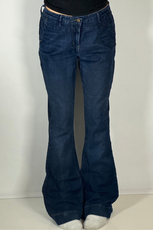 Utsvängda jeans stl: XS