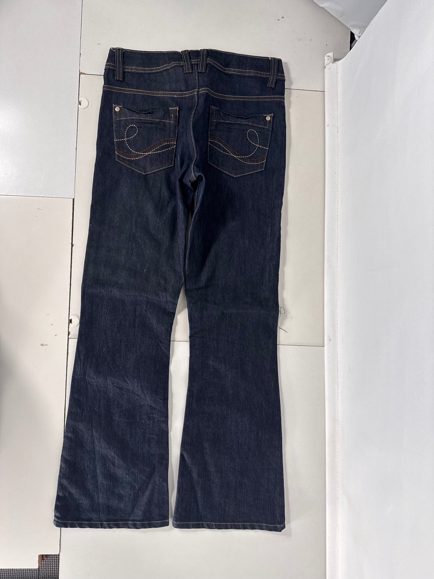 Utsvängda jeans stl: S