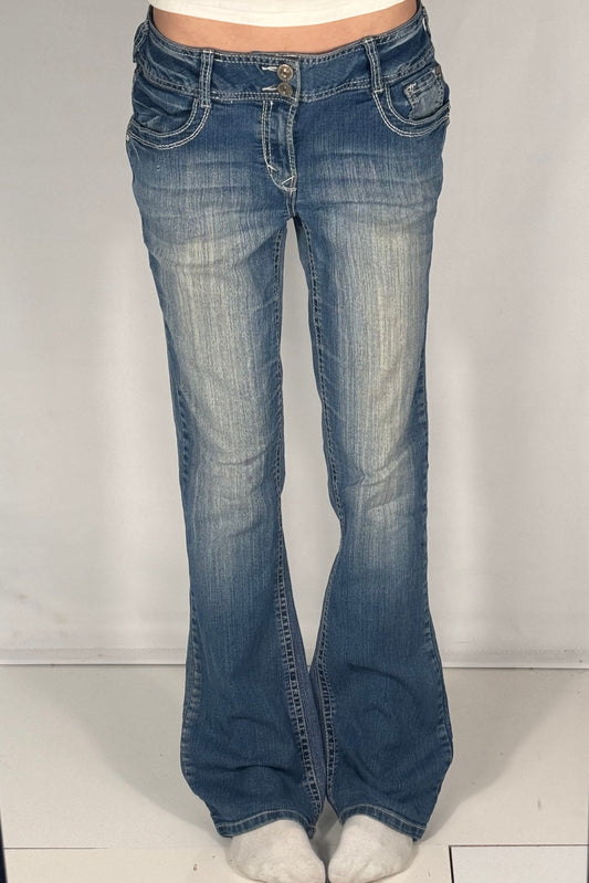 Utsvingte jeans str: S/M