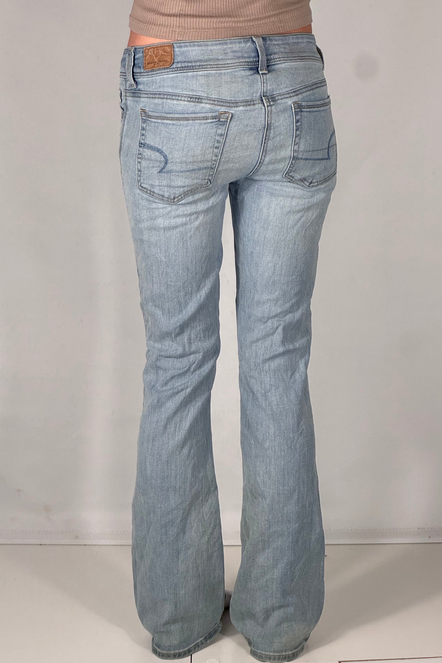 Utsvingte jeans str: S
