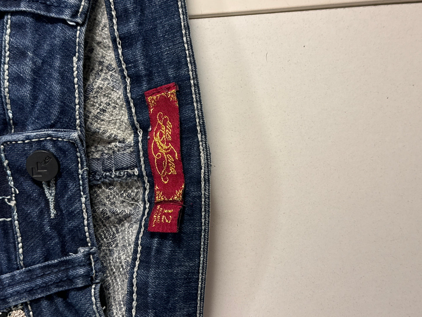 Utsvängda jeans stl: L