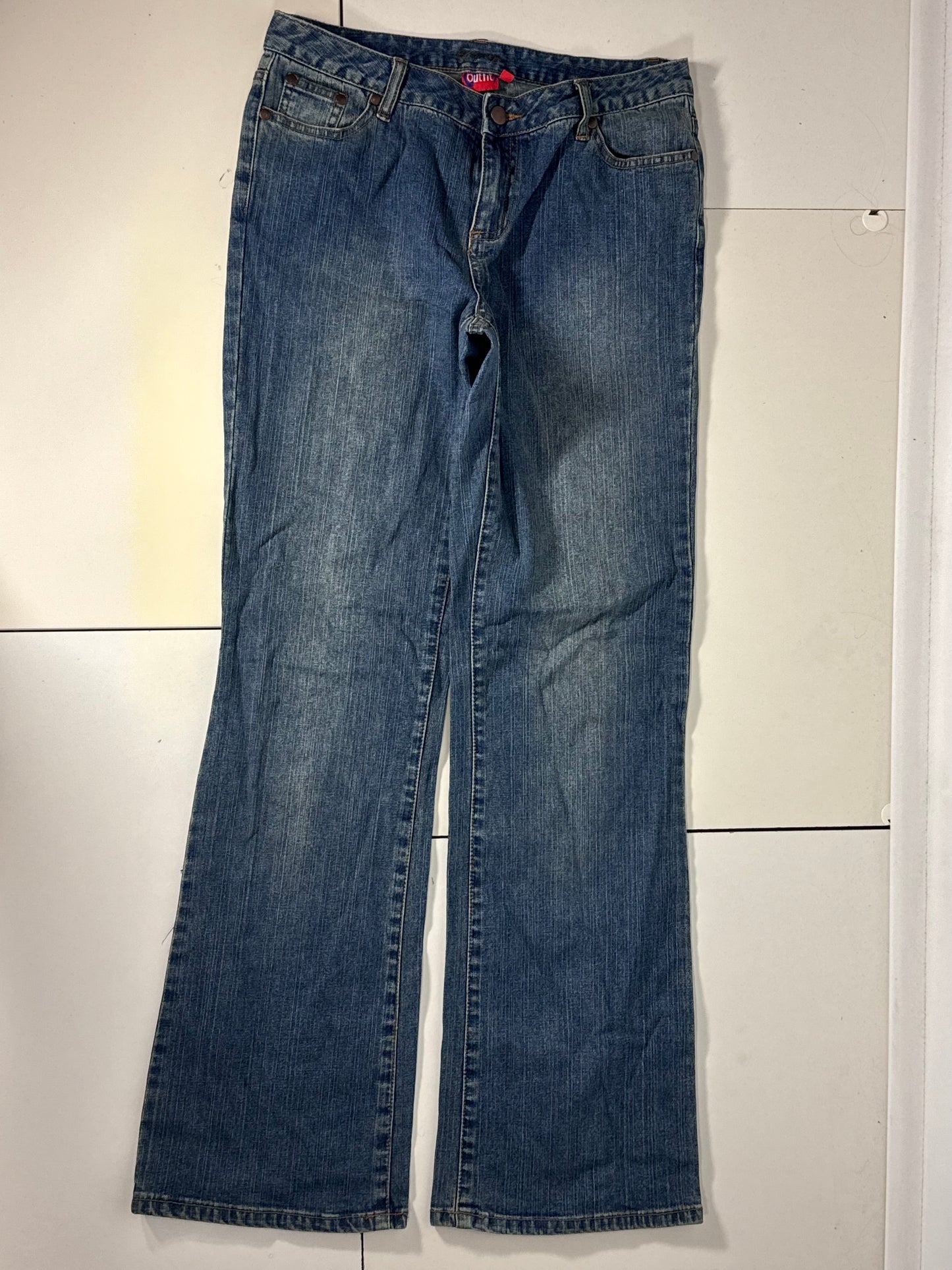 Utsvängda jeans stl: M