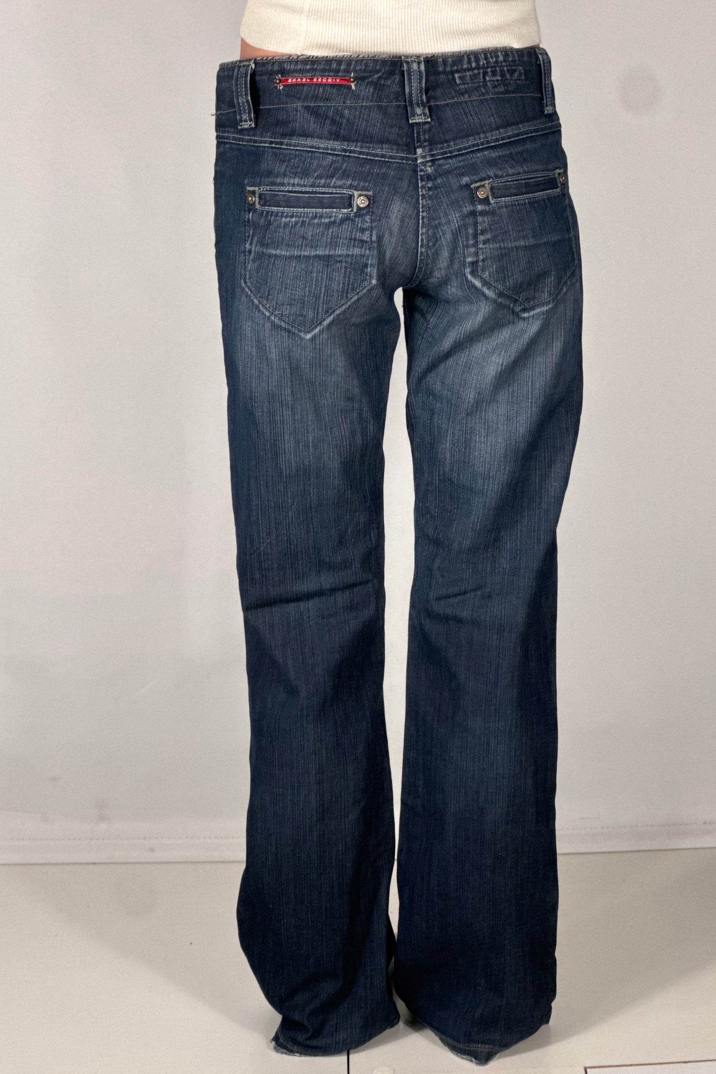 Utsvingt jeans str: S/M