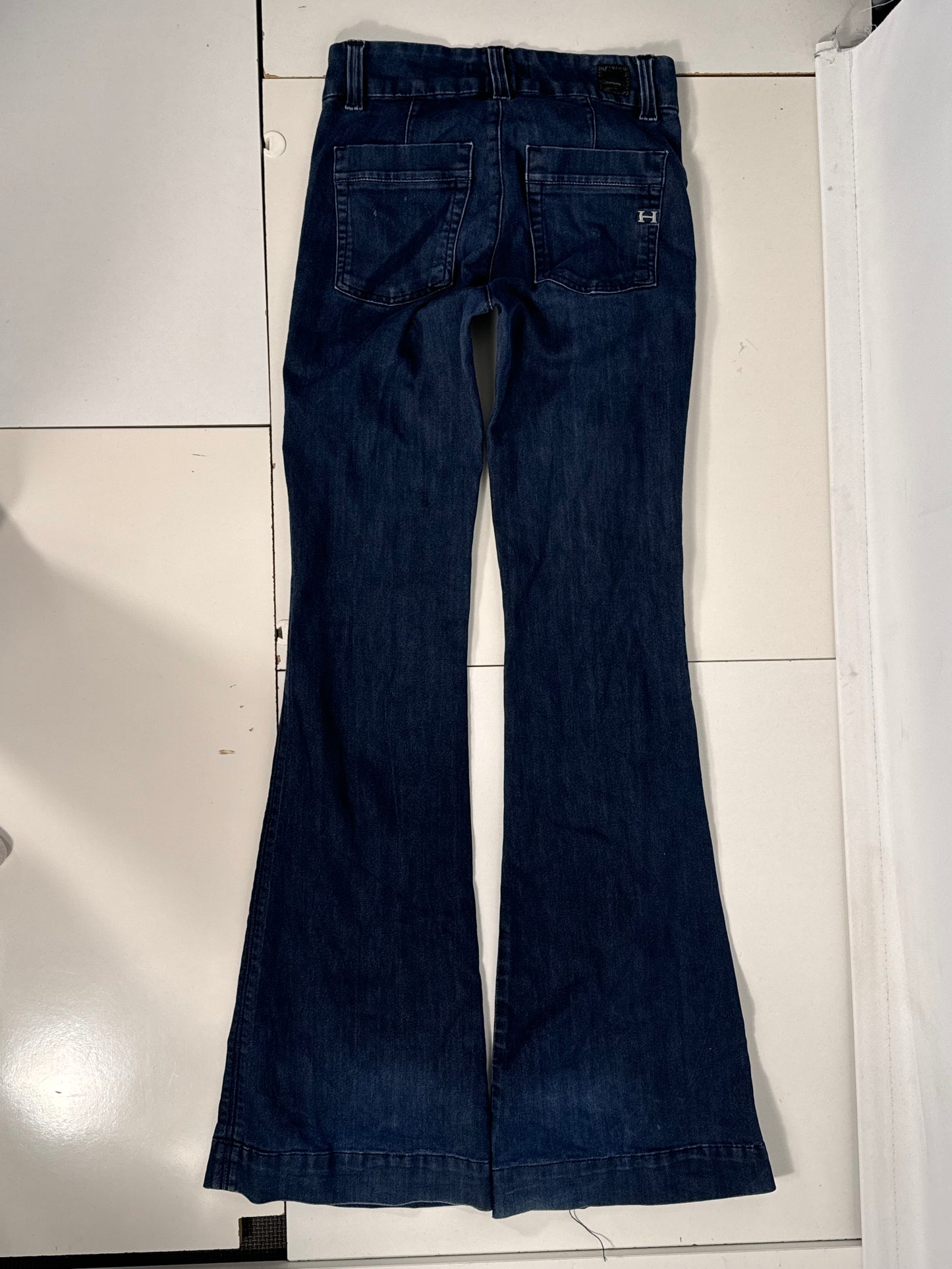Utsvängda jeans stl: XXS