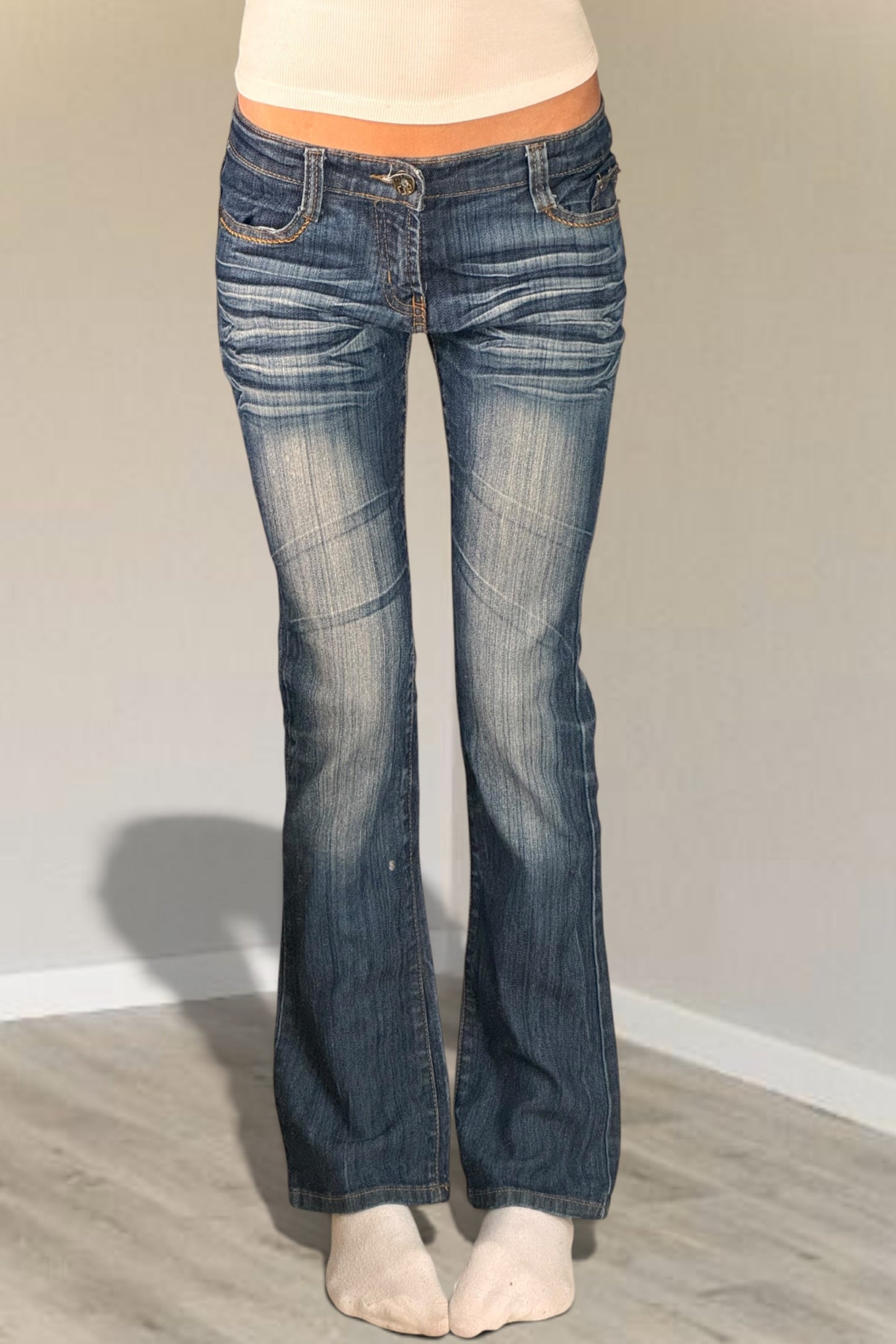 Low-rise jeans size: XS