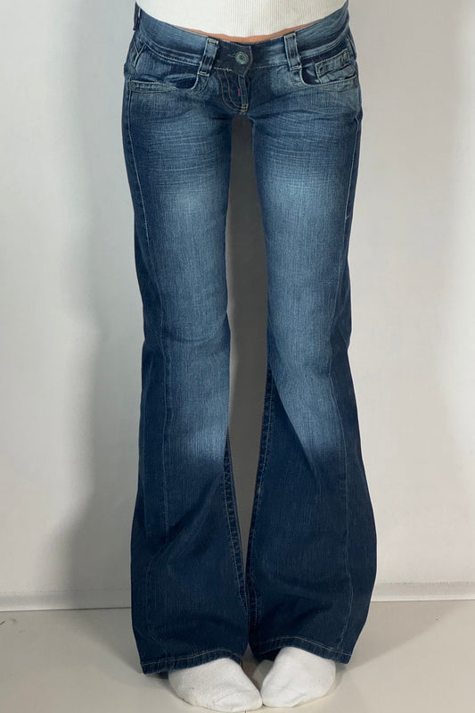 Lågmidjade jeans stl: XXS (W27/L34)