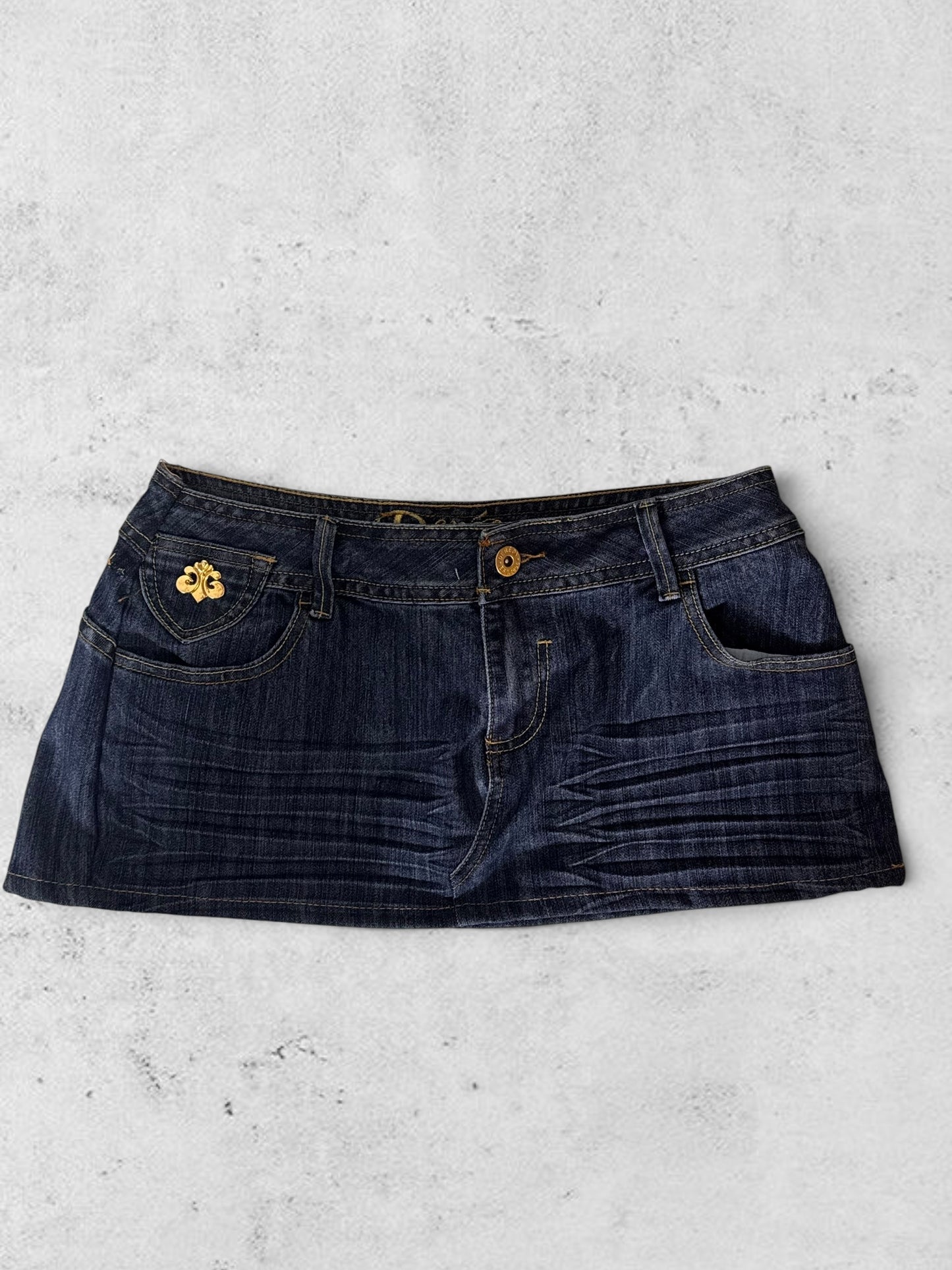 Denim skirt size: M