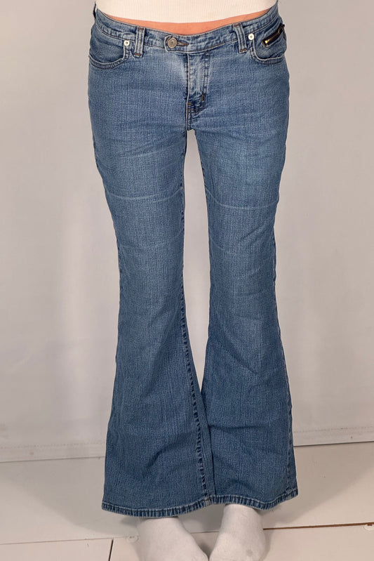 Utsvingte jeans str: S