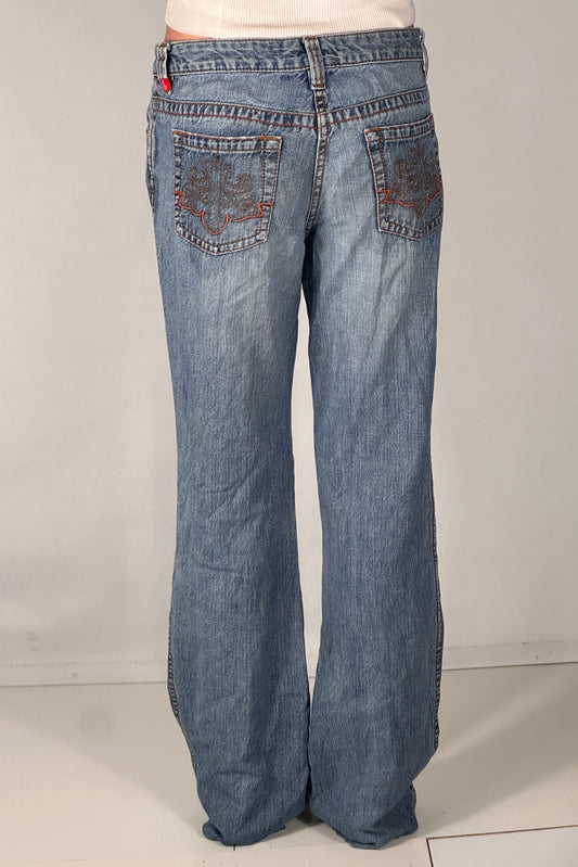 Utsvingte jeans str: S