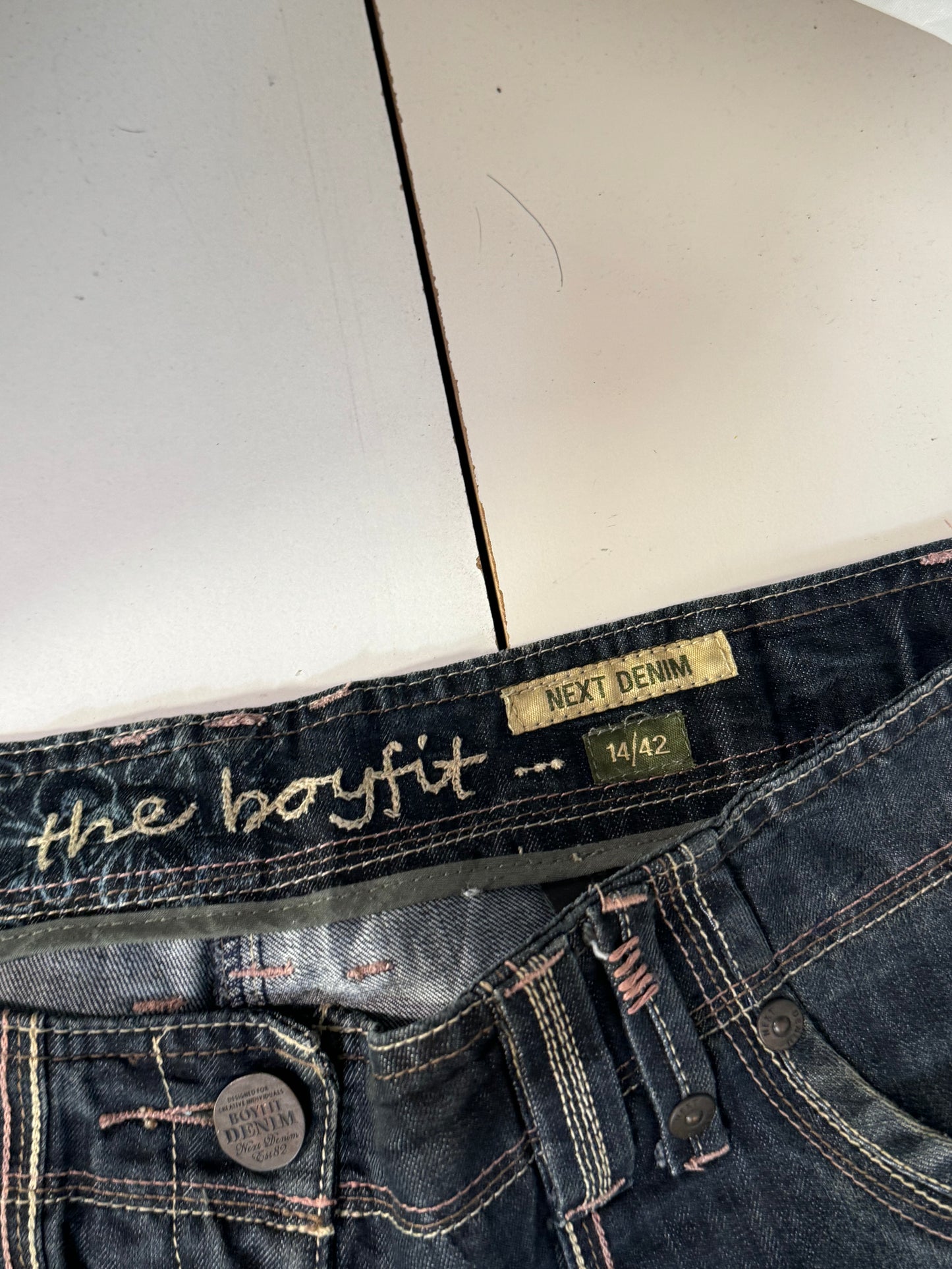 Utsvängda jeans stl: L