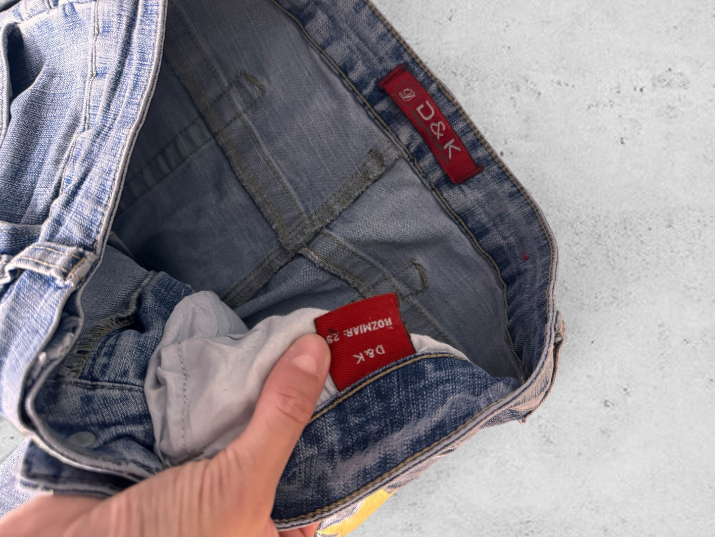Low-rise jeans size: S