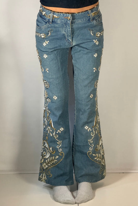 Utsvängda jeans stl: S