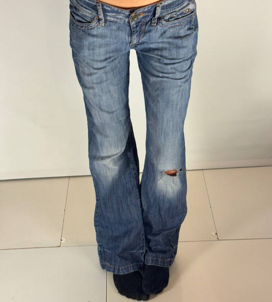Lågmidjade jeans–stl: M