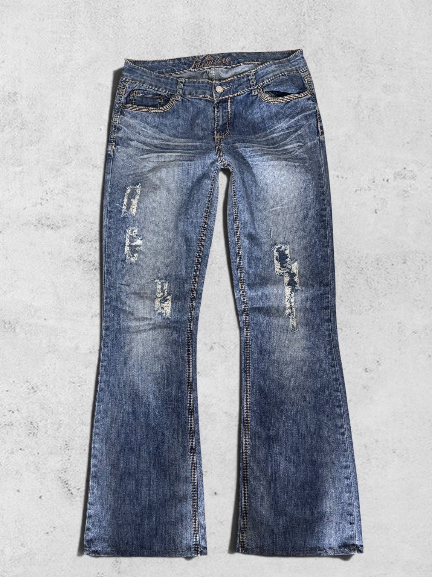 Utsvängda jeans stl: M