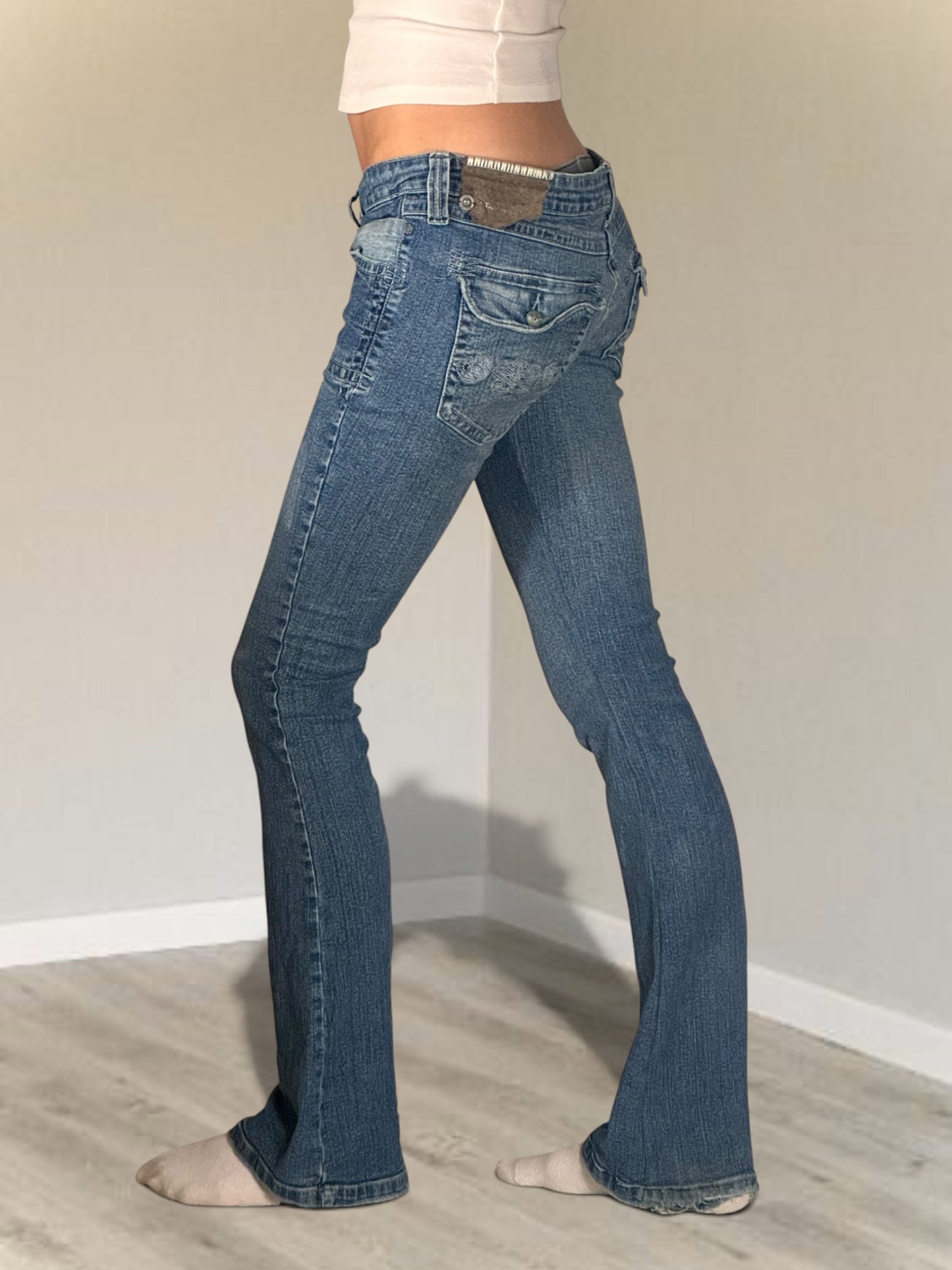 Low-rise jeans size: S/M