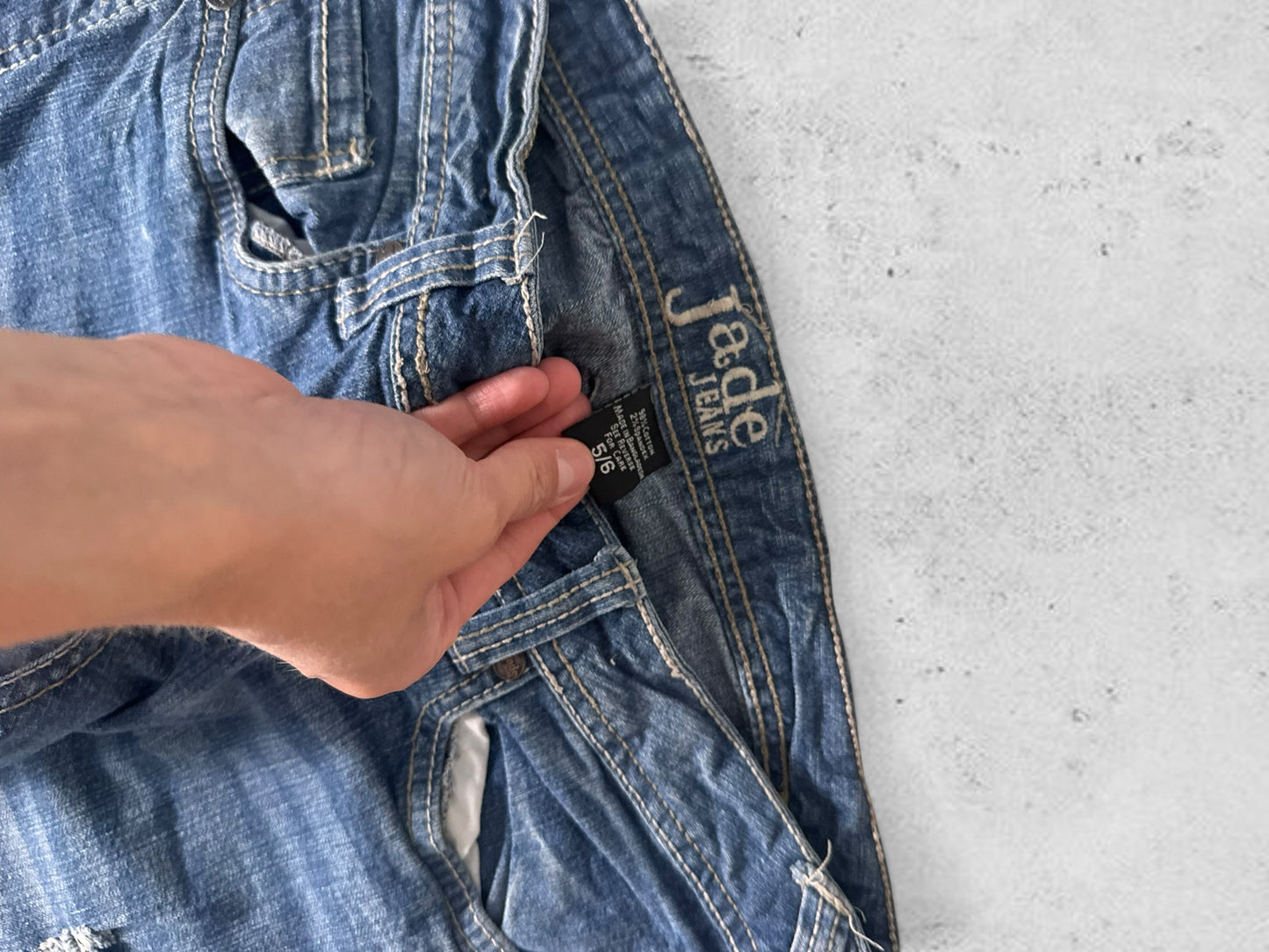 Low-rise jeans size: XS/S
