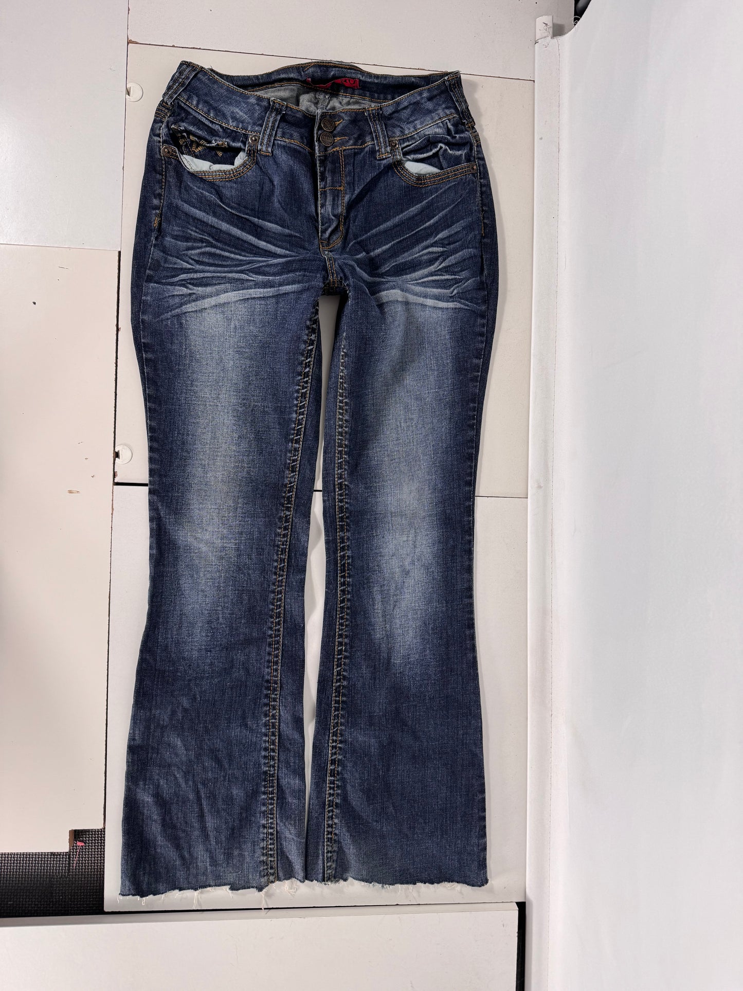 Utsvängda jeans stl: S