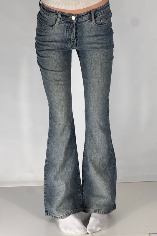 Utsvängda jeans stl: XS