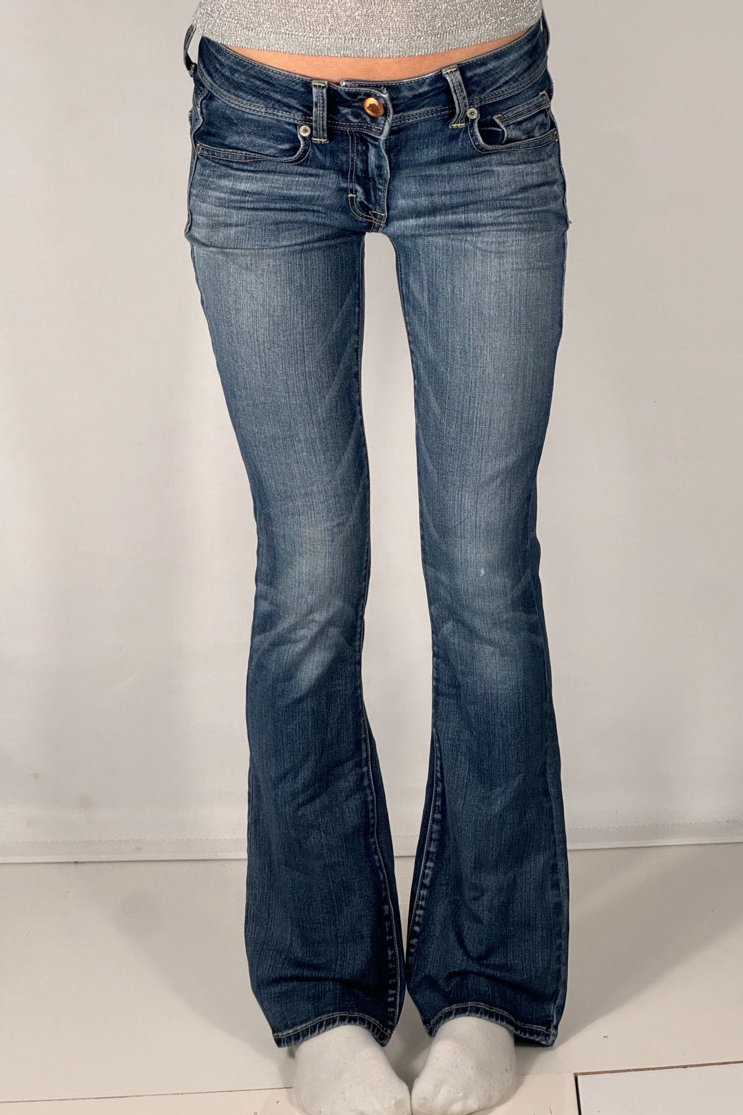 Utsvingte jeans str: XS