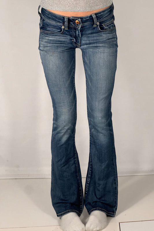 Utsvingte jeans str: XS