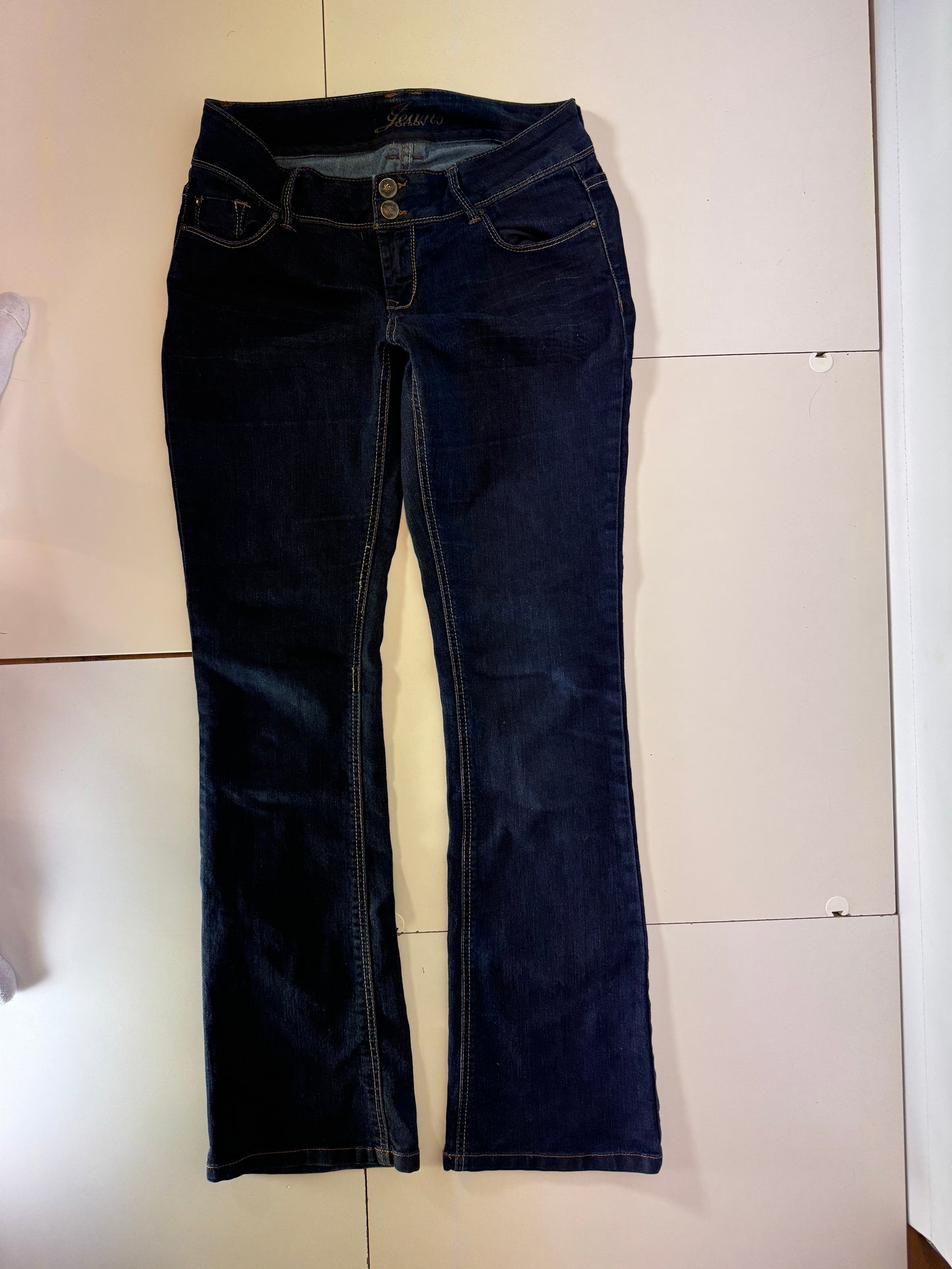 Lågmidjade jeans–stl: M