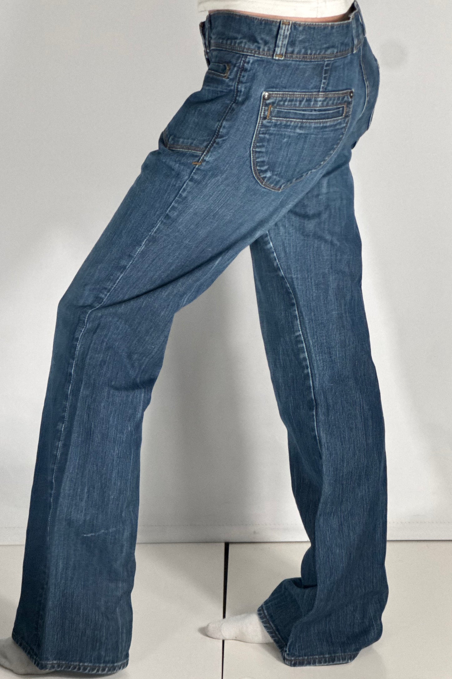 Utsvängda jeans stl: S/M