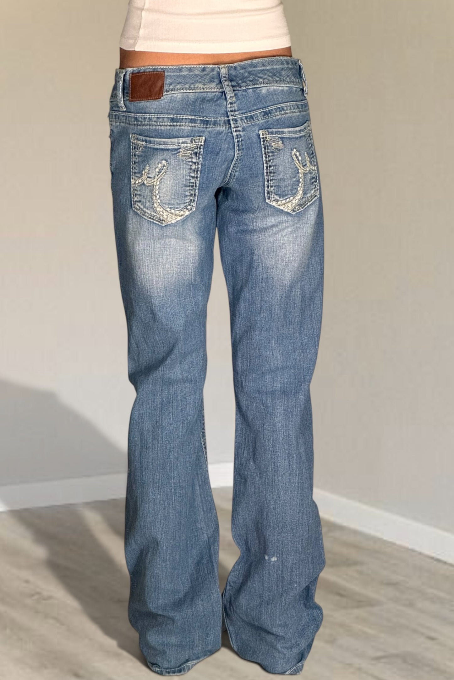 Low-rise jeans size: S
