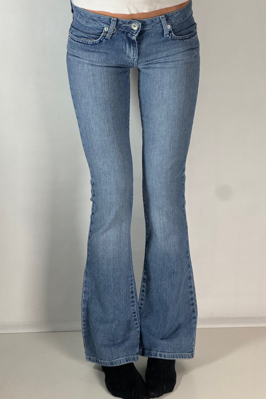 Lågmidjade jeans stl: XXS (W26/L32)