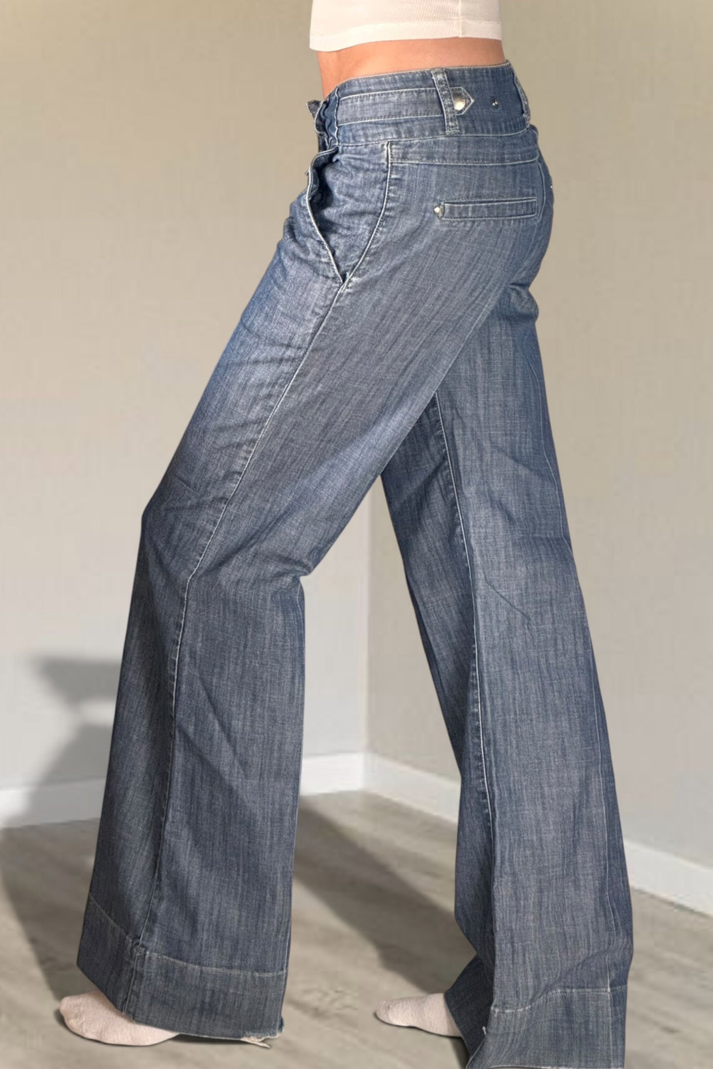 Low-rise jeans size: XXS
