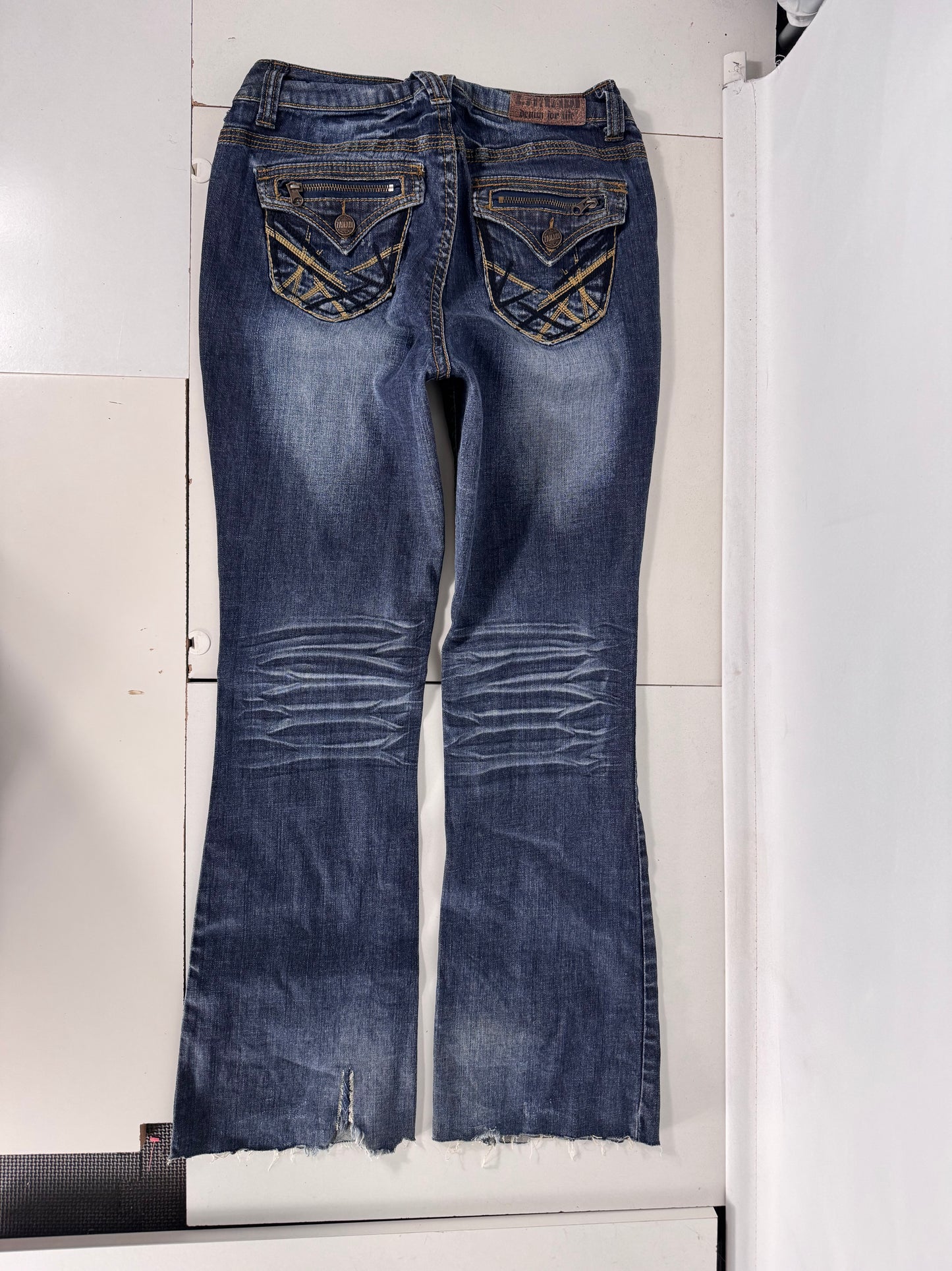 Utsvängda jeans stl: S