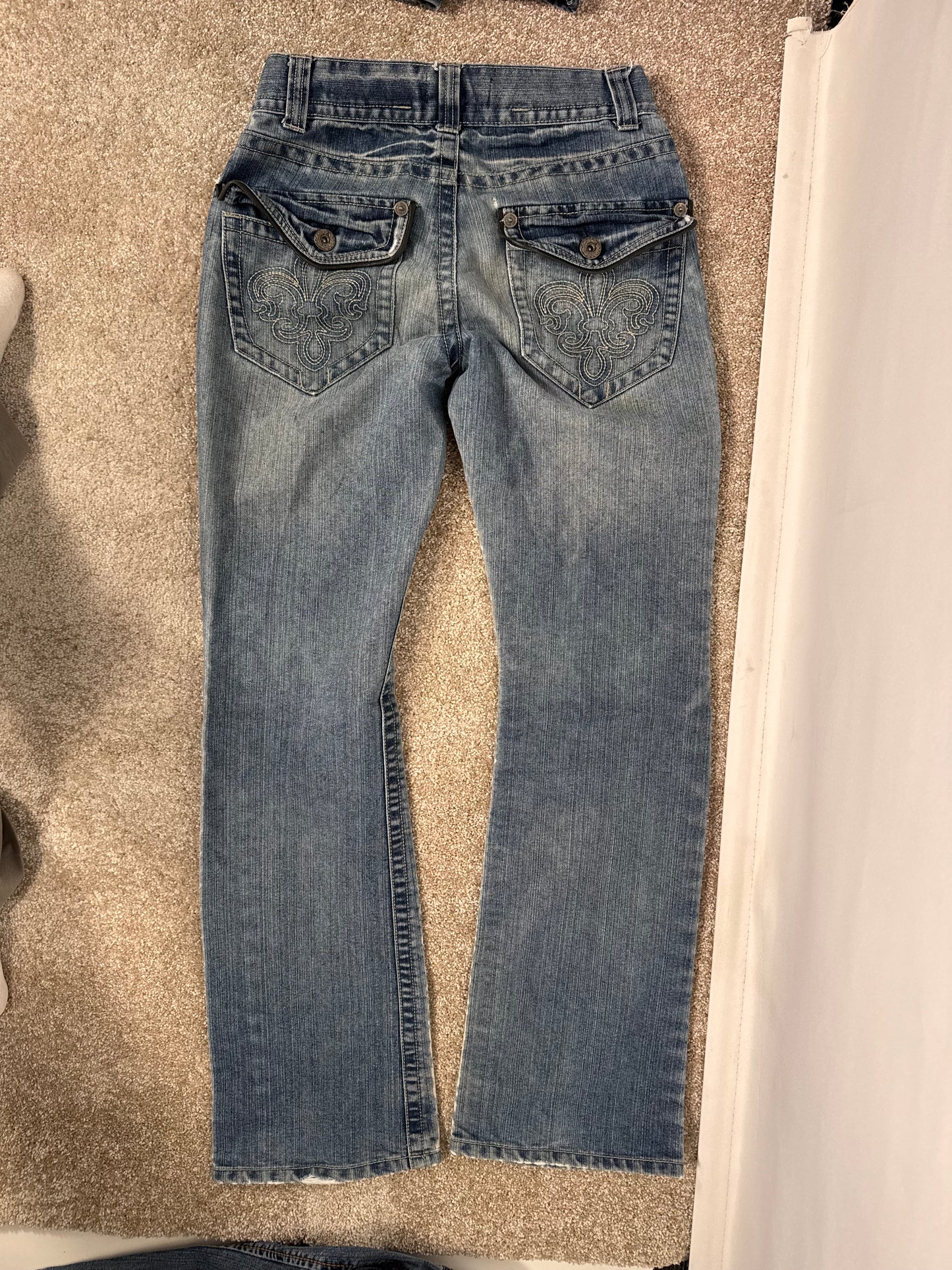 Utsvängda jeans stl: XS
